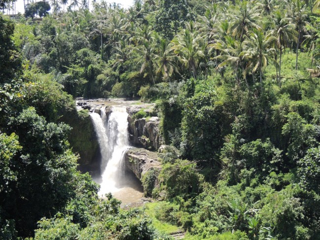 Tegenungan Waterfall