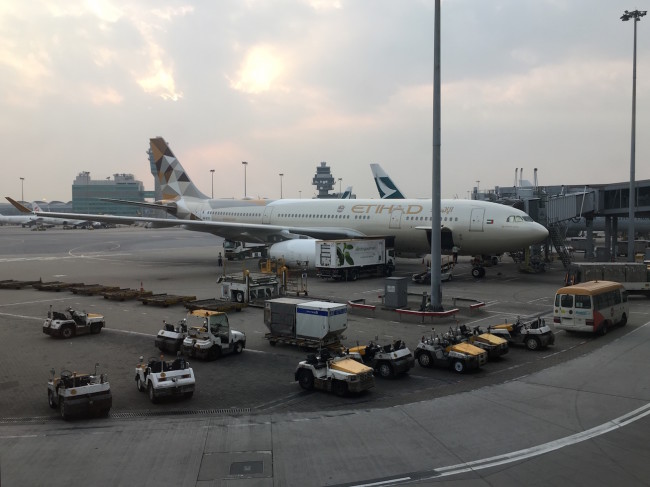 Etihad A330 in Hong Kong